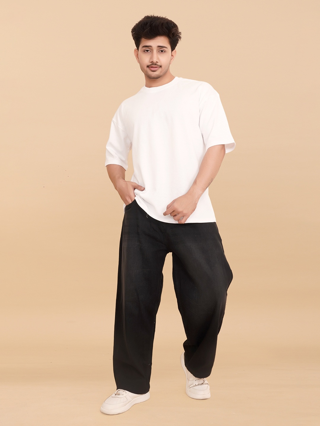 

Moda Rapido Men Low Distress Jeans, Black