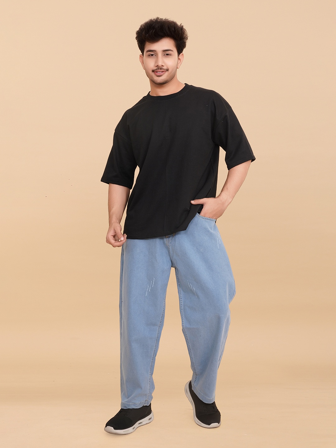 

Moda Rapido Men Low Distress Light Fade Jeans, Blue