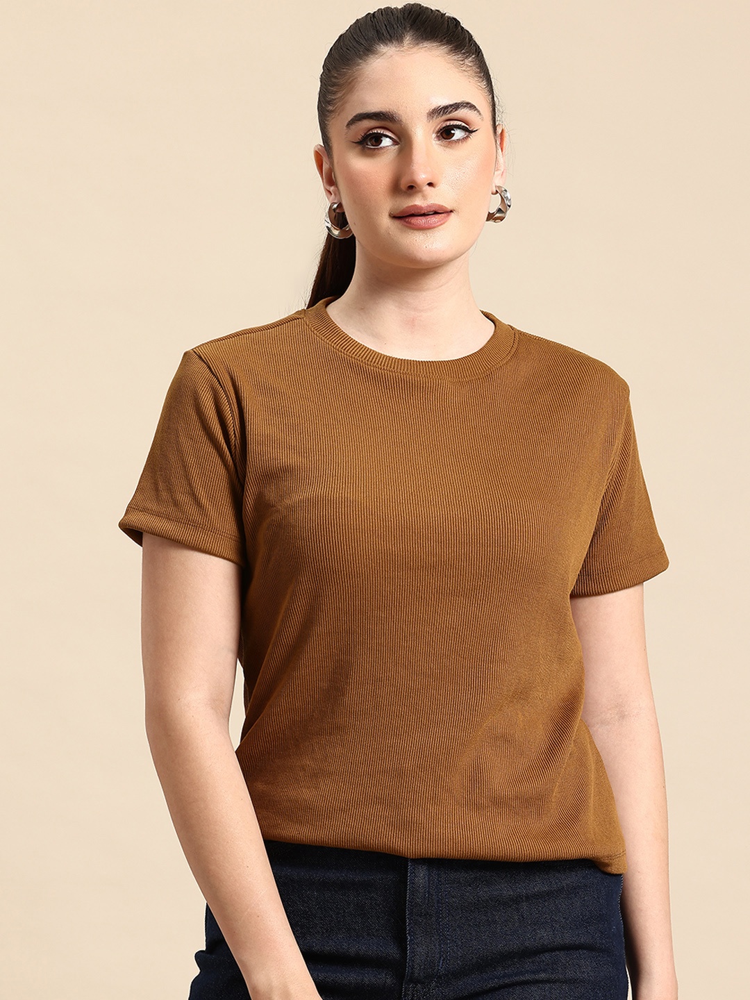 

Hang and wear Ribbed Pure Cotton Crop Top, Brown