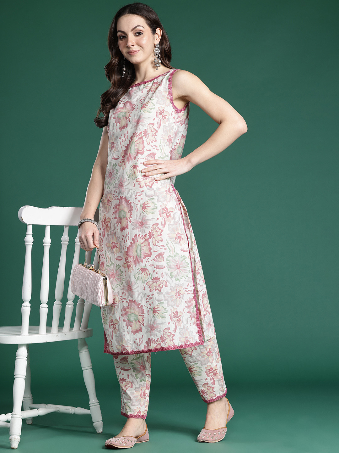 

Indo Era Floral Printed Pure Cotton Kurta with Trousers, Off white