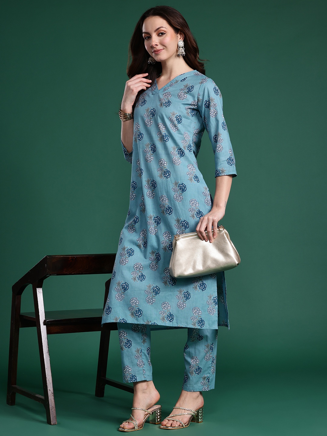 

Indo Era Floral Printed Regular Pure Cotton Kurta with Trousers, Blue