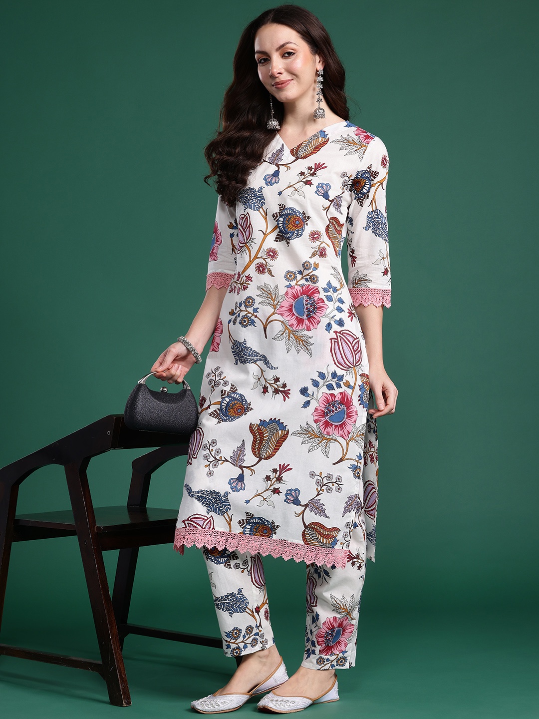 

Indo Era Floral Printed Regular Pure Cotton Kurta with Trousers, White