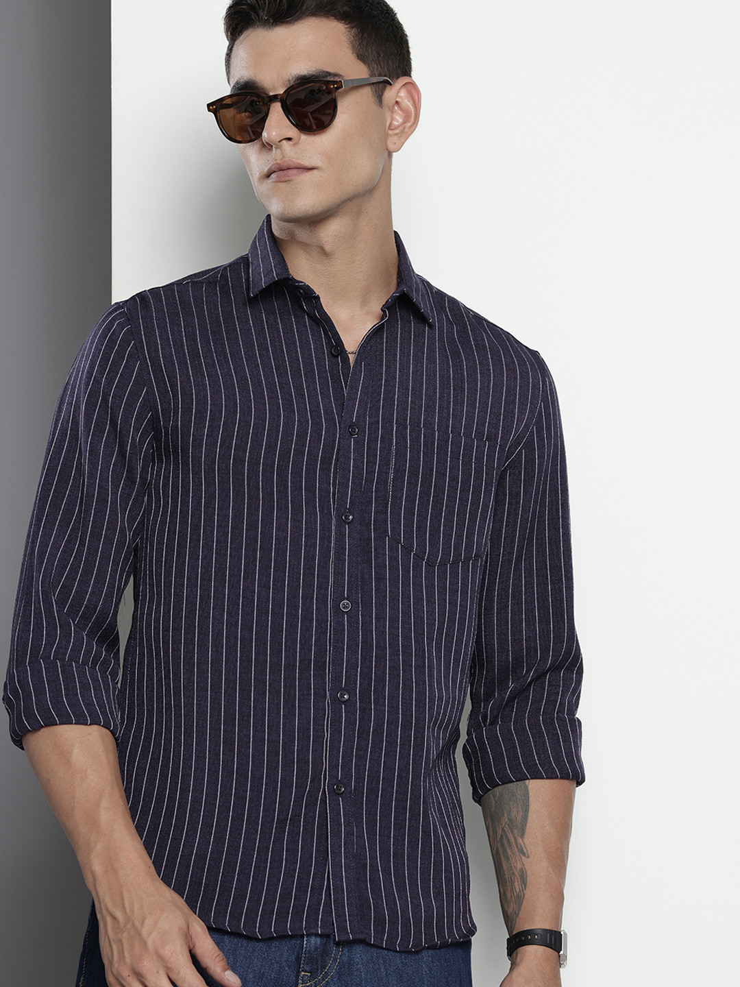 

The Indian Garage Co Slim Fit Vertical Striped Casual Shirt, Navy blue
