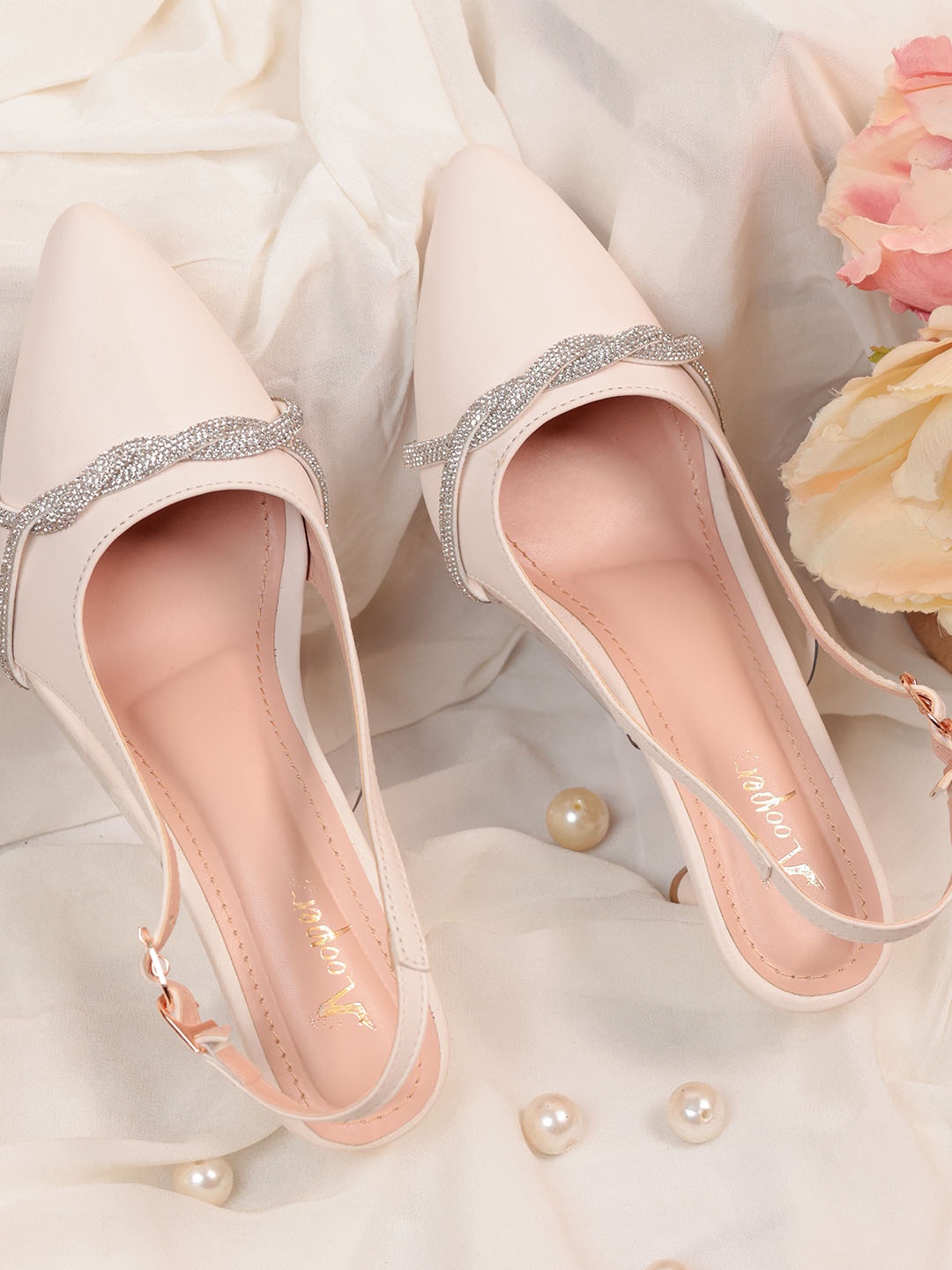 

Looper Embellished Party Embellished Stiletto Pumps, Cream
