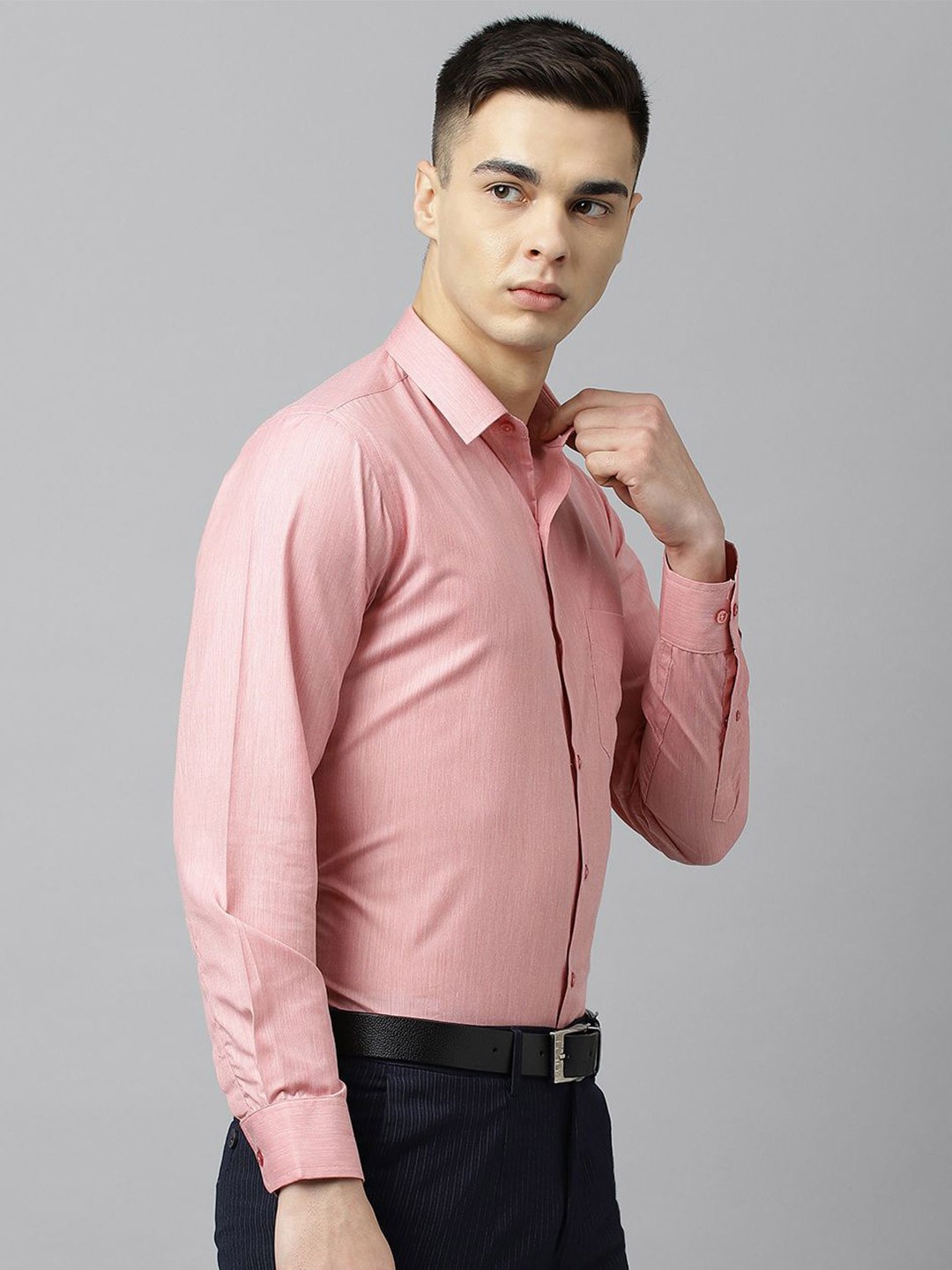 

PulseIQ Men Slim Fit Opaque Formal Shirt, Coral