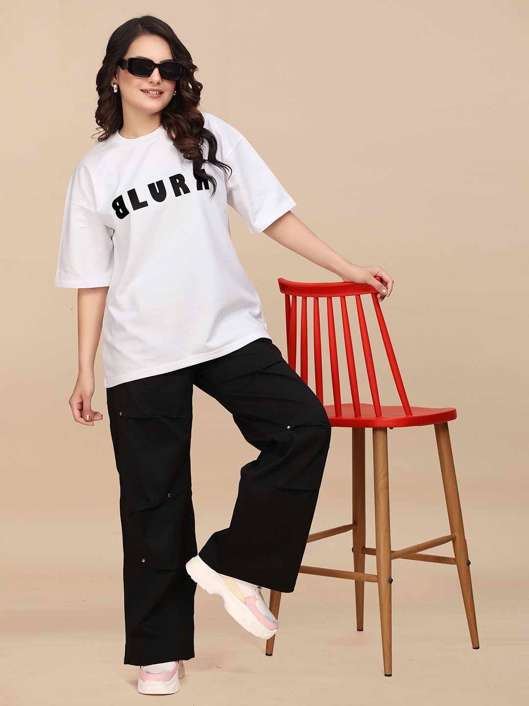 

Moda Rapido Women Typography Pockets T-shirt, White