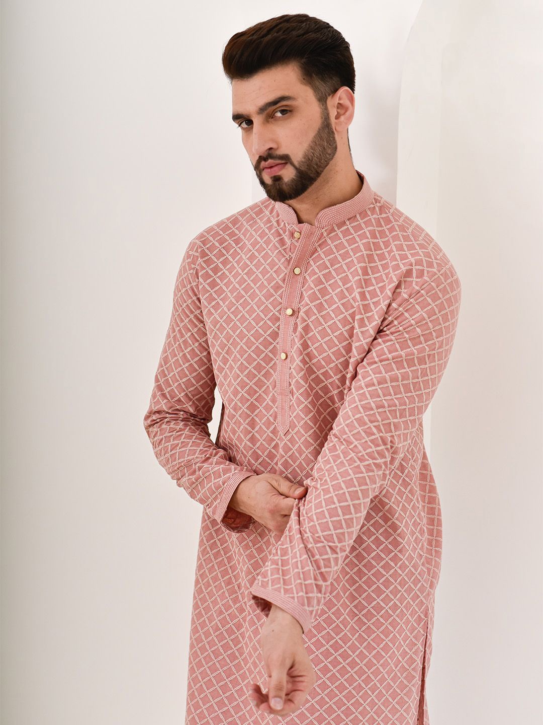 

House of Chikankari Men Geometric Embroidered Cotton Straight Kurta, Pink