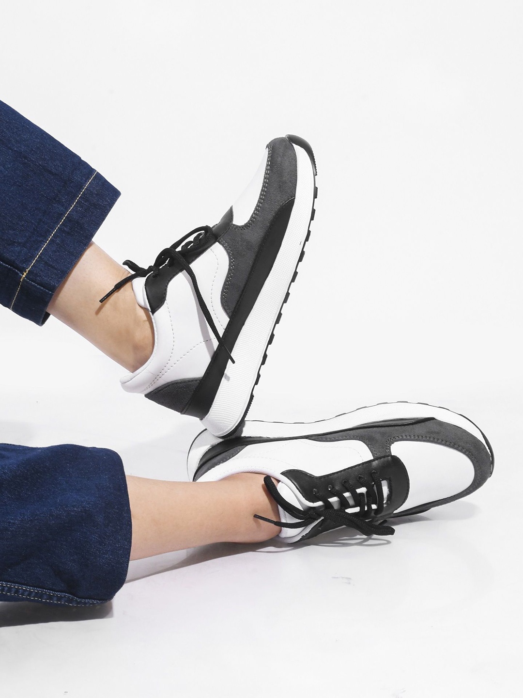 

TRYME Women Sneakers, Black