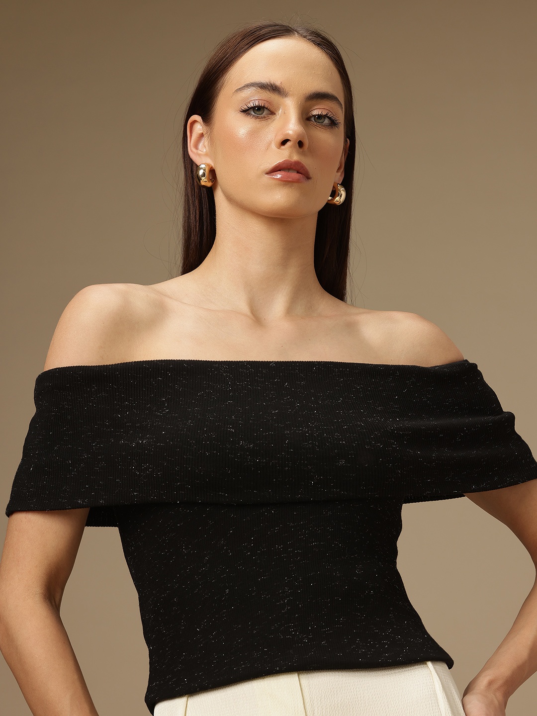 

Chemistry Off-Shoulder Cold-Shoulder Cotton Top, Black