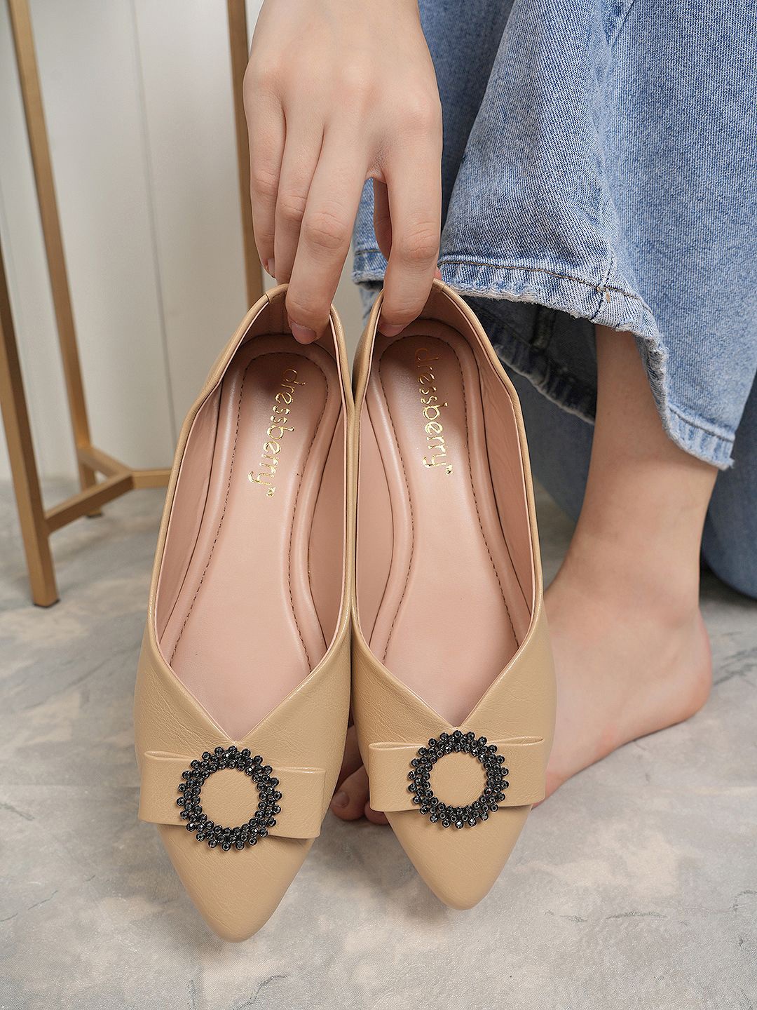 

DressBerry Women Ballerinas Flats, Beige