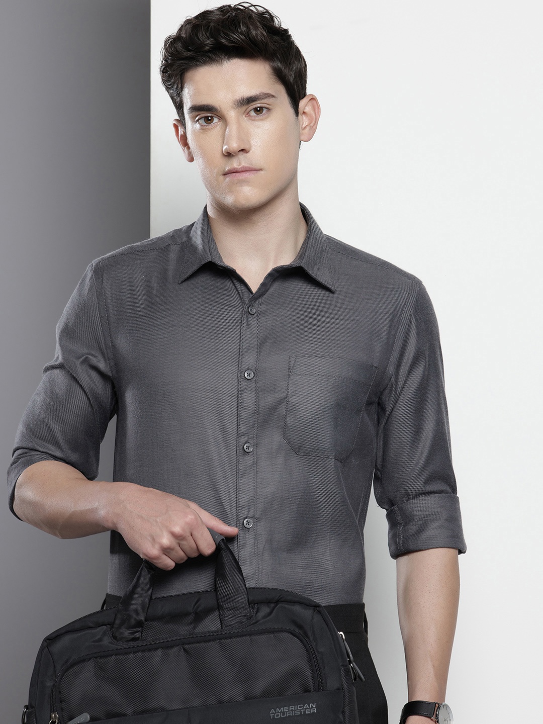 

The Indian Garage Co. X Luxe Slim Fit Self-Design Formal Shirt, Grey