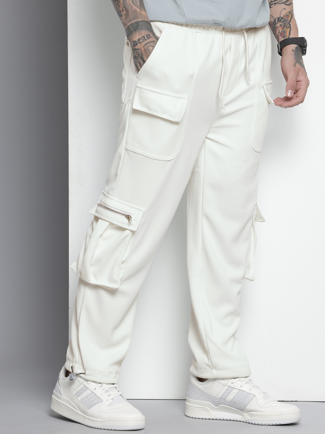 

The Indian Garage Co Men Relaxed Fit Textured Cargo Track Pant, White