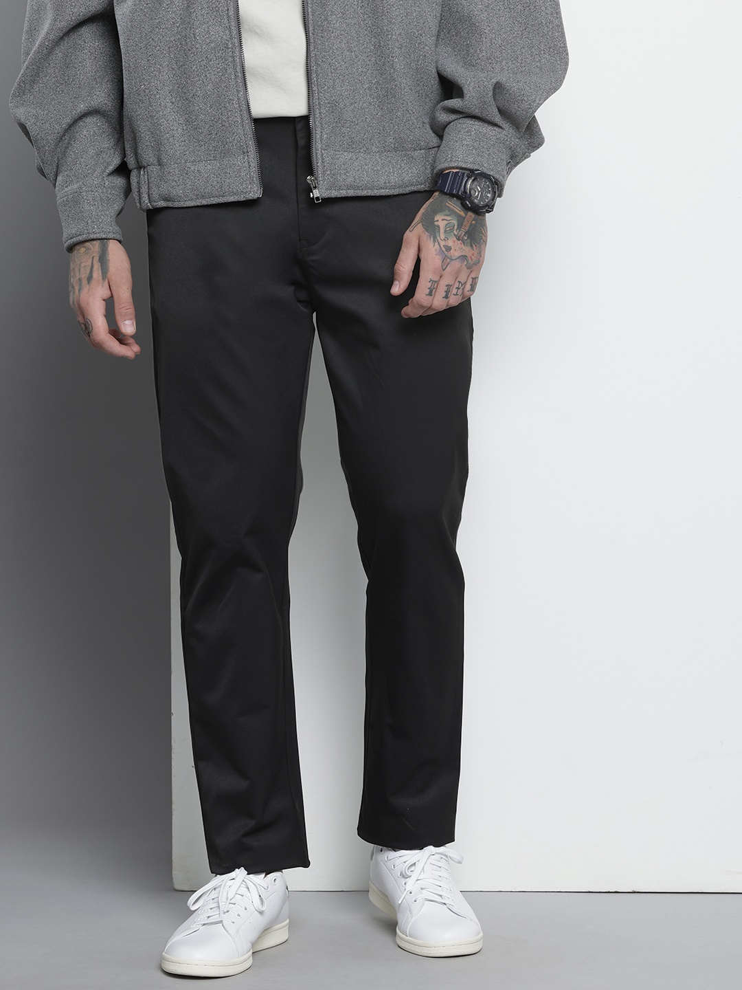 

The Indian Garage Co Men Relaxed Fit Chinos Trousers, Black