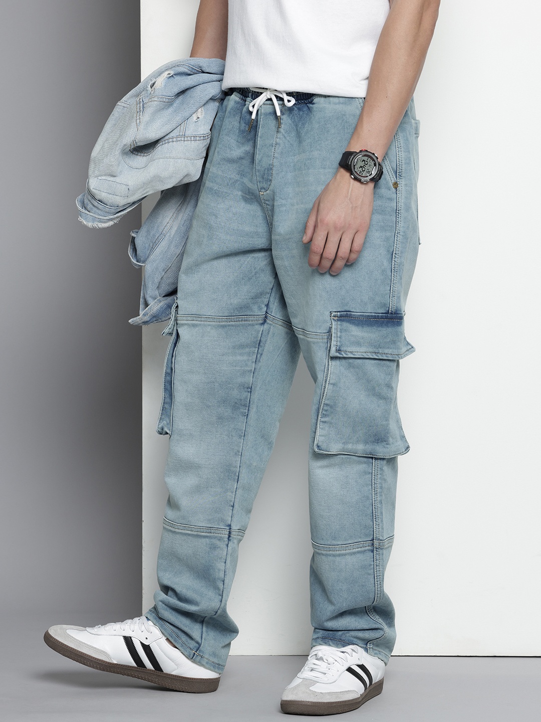 

The Indian Garage Co. Men Light Fade Stretchable Jogger Jeans, Blue