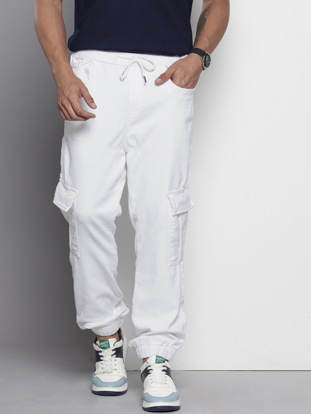 

The Indian Garage Co Men Stretchable Cargo Jeans, White