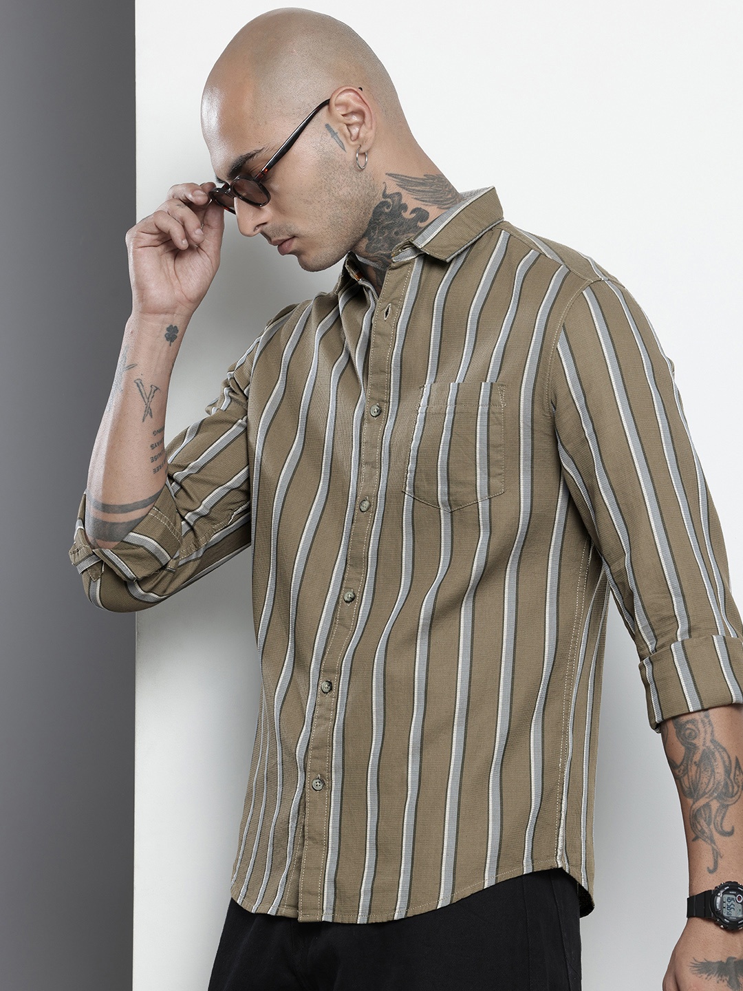 

The Indian Garage Co Pure Cotton Slim Fit Striped Textured Casual Shirt, Olive