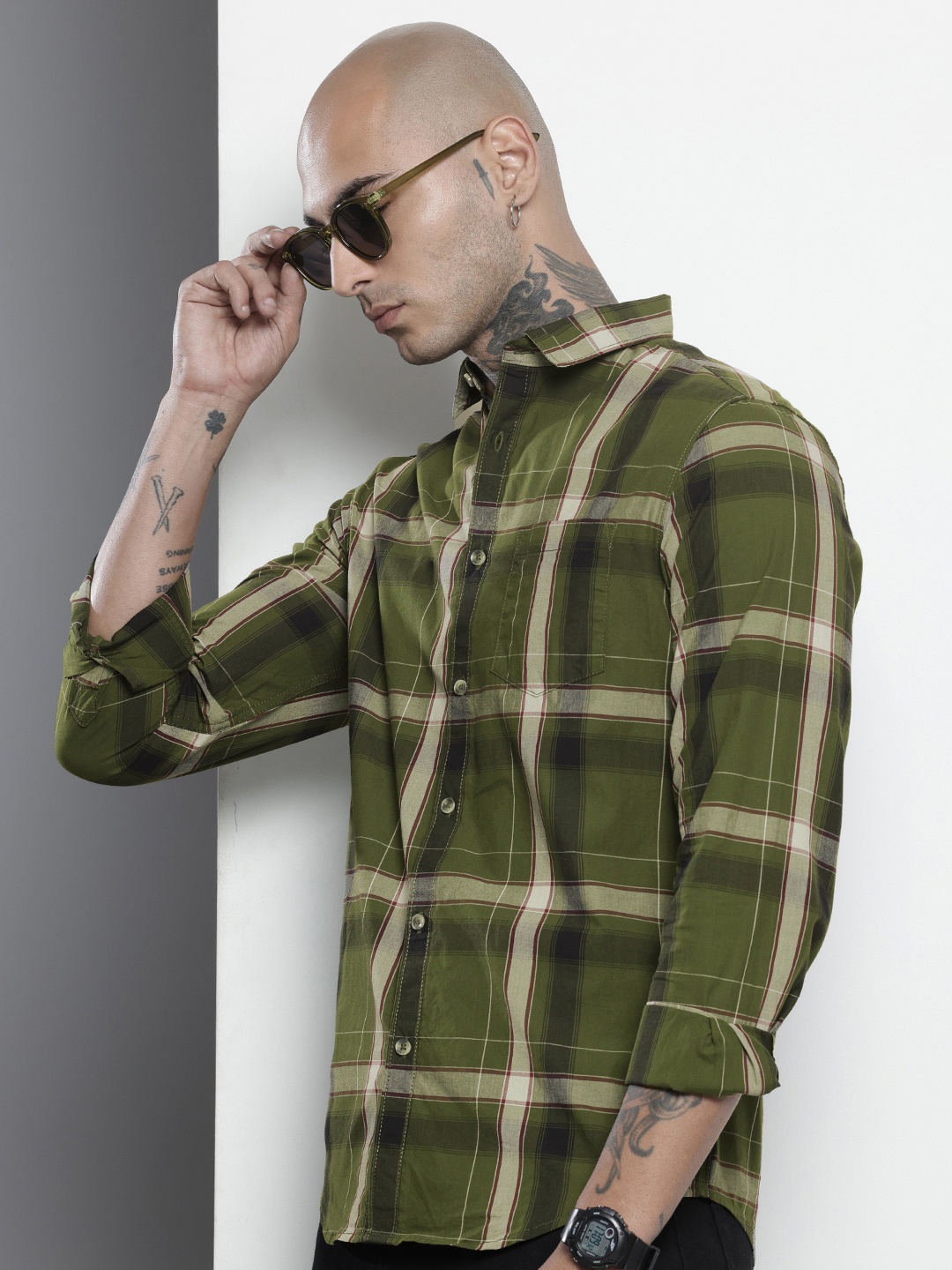 

The Indian Garage Co Pure Cotton Slim Fit Checked Casual Shirt, Green
