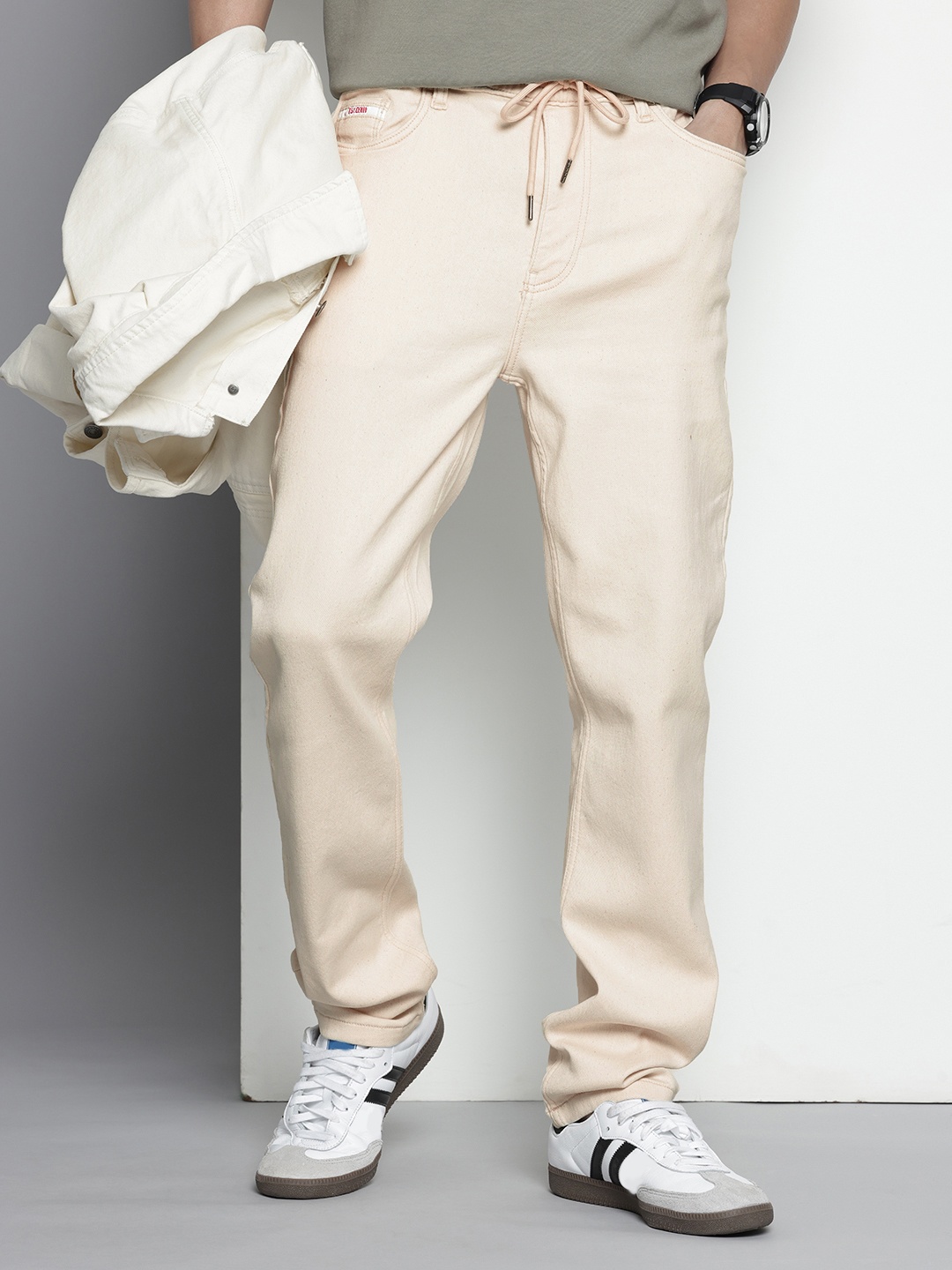 

The Indian Garage Co Men Regular Fit Stretchable Jeans, Off white