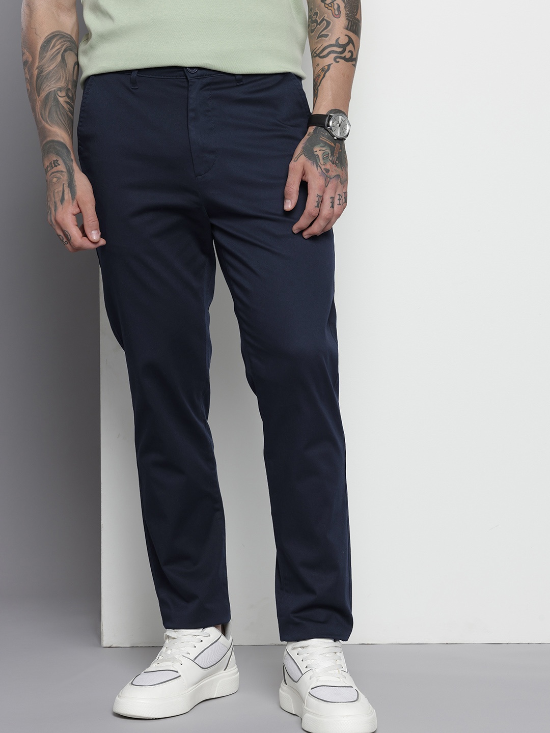 

The Indian Garage Co Men Chino Trousers, Navy blue