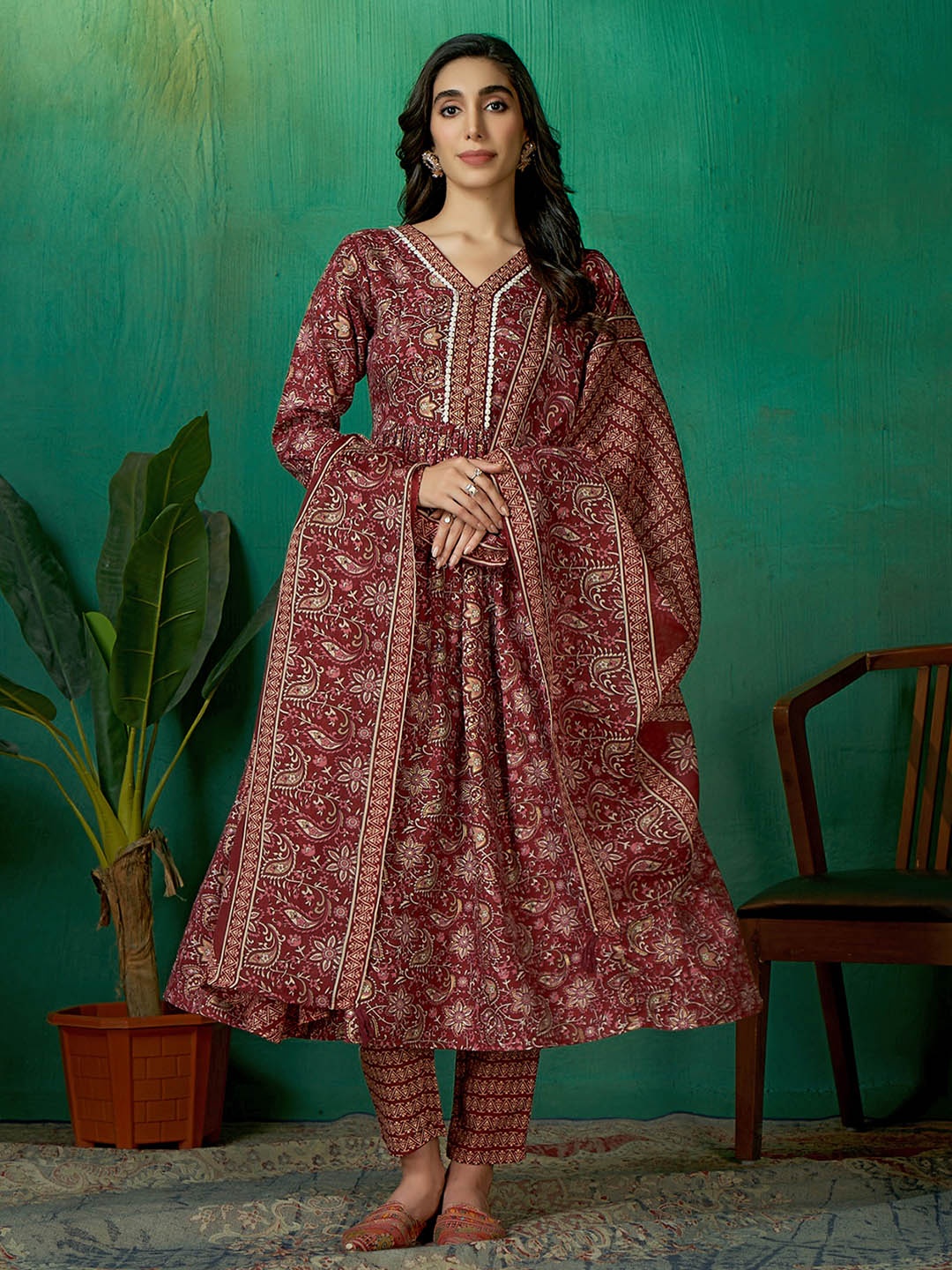 

Sangria Printed Pure Cotton Anarkali Kurta & Trouser With Dupatta, Maroon