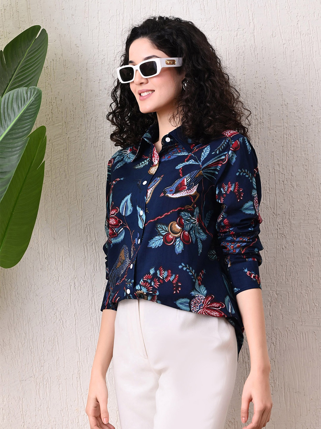 

Vaimiya Women Standard Slim Fit Floral Opaque Printed Casual Shirt, Blue