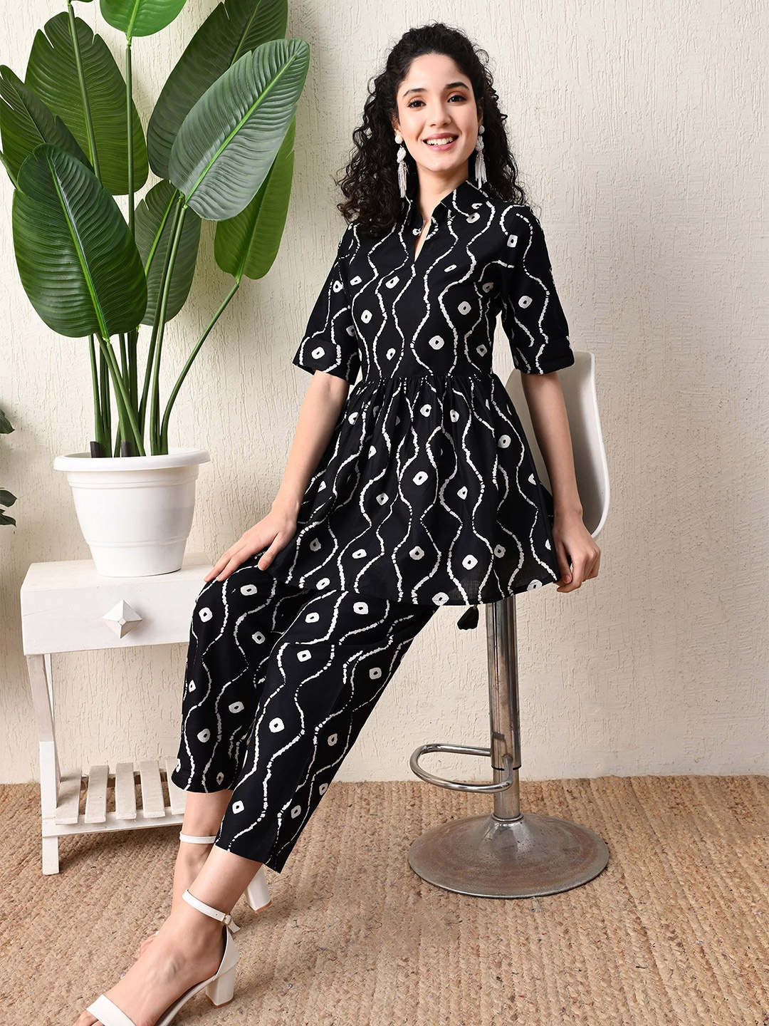 

Vaimiya Printed Shirt Collar Pure Cotton Tunic With Trouser, Black