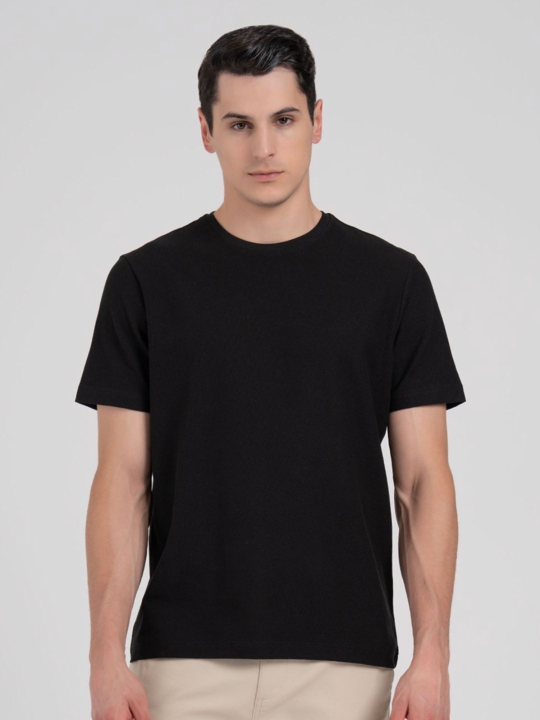 

Red Tape Men T-shirt, Black
