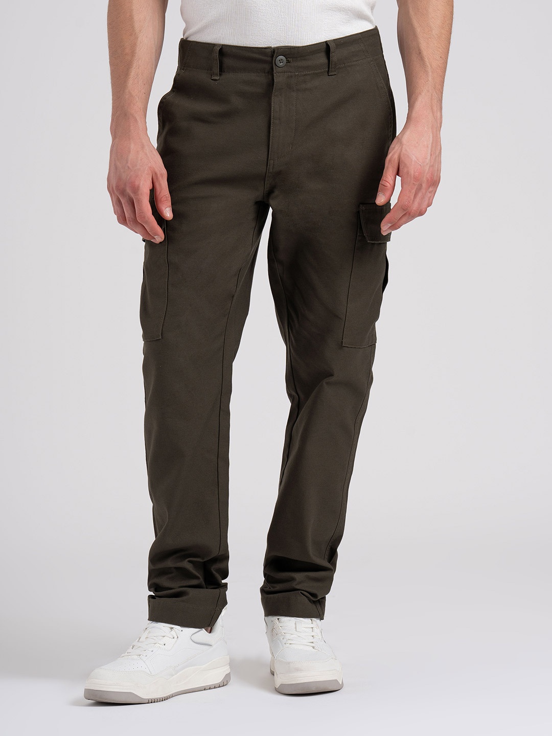 

Red Tape Men Relaxed Cargos Trousers, Olive