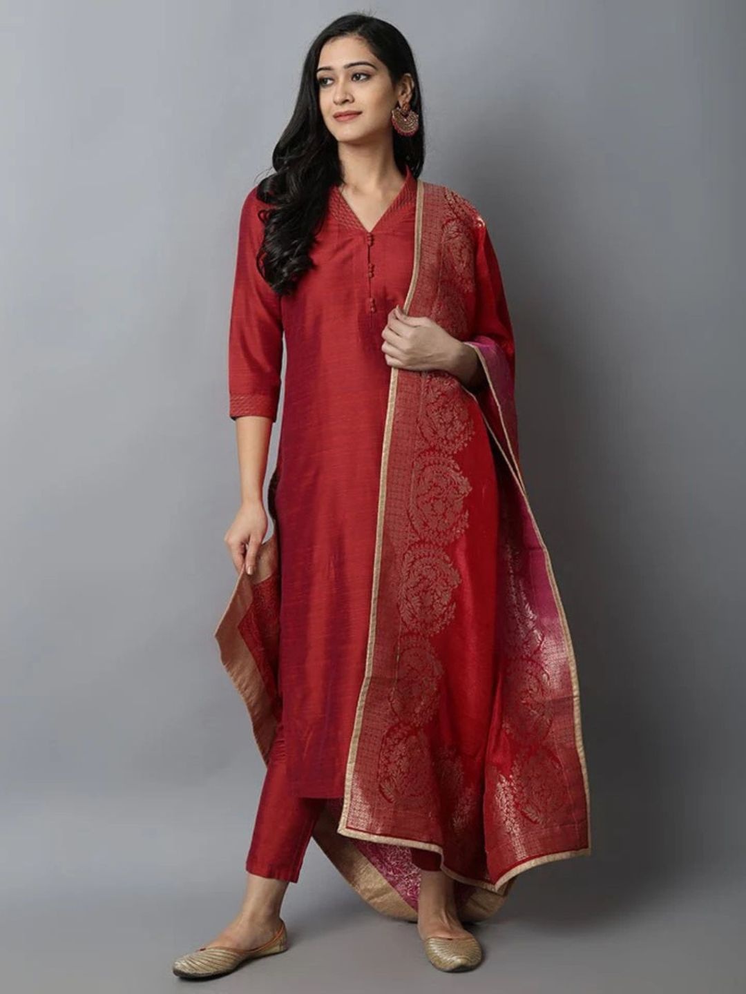 

Mera Rang Women Regular Pure Silk Kurta with Trousers, Red