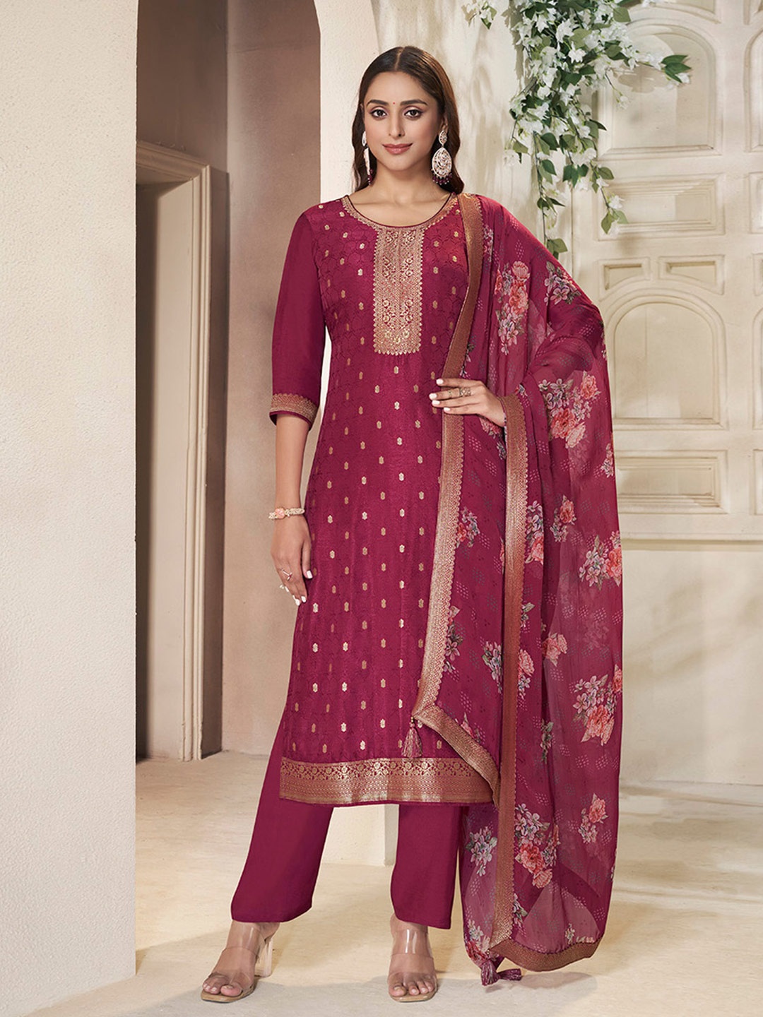 

Seerat Women Ethnic Motifs Regular Pure Silk Kurti with Trousers & With Dupatta, Maroon
