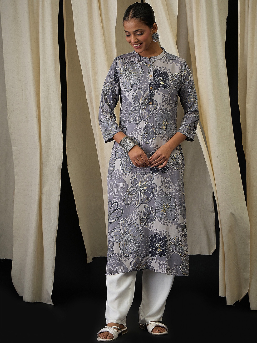 

Anouk Floral Printed Mandarin Collar Straight Kurta, Blue