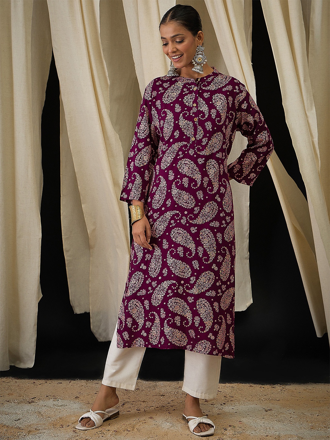 

Anouk Paisley Printed Mandarin Collar Straight Kurta, Purple