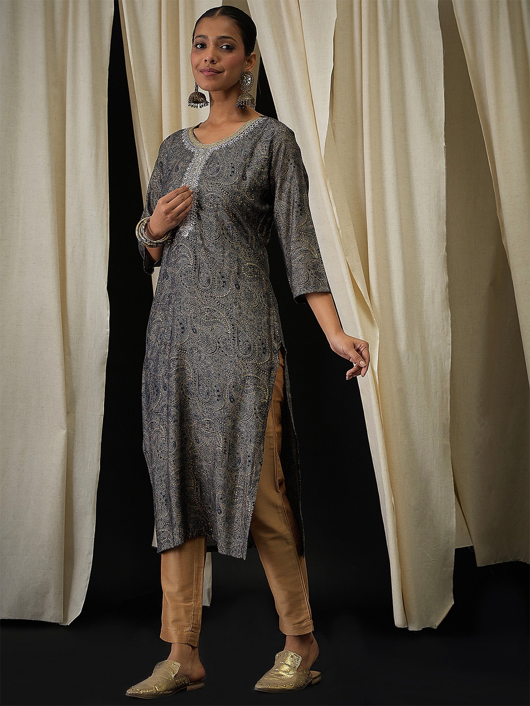 

Anouk Paisley Printed Mandarin Collar Chanderi Cotton Straight Kurta, Taupe