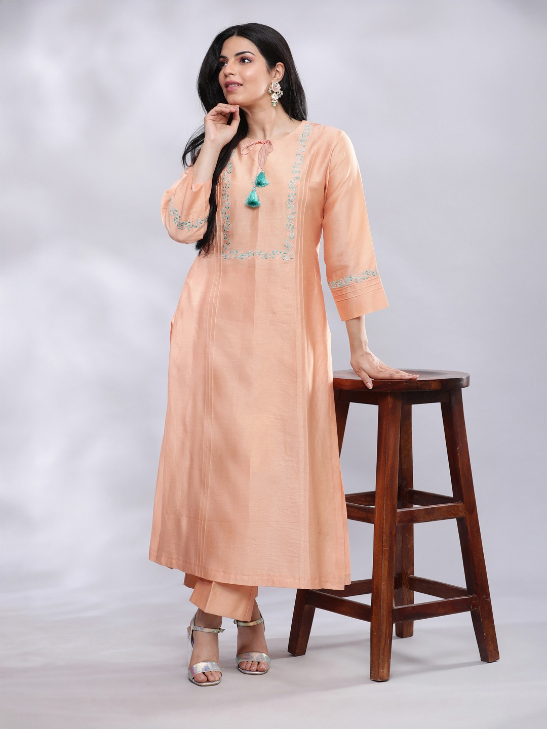 

BohoJazz Peach with Turq Motif Elegant Kurta Pants
