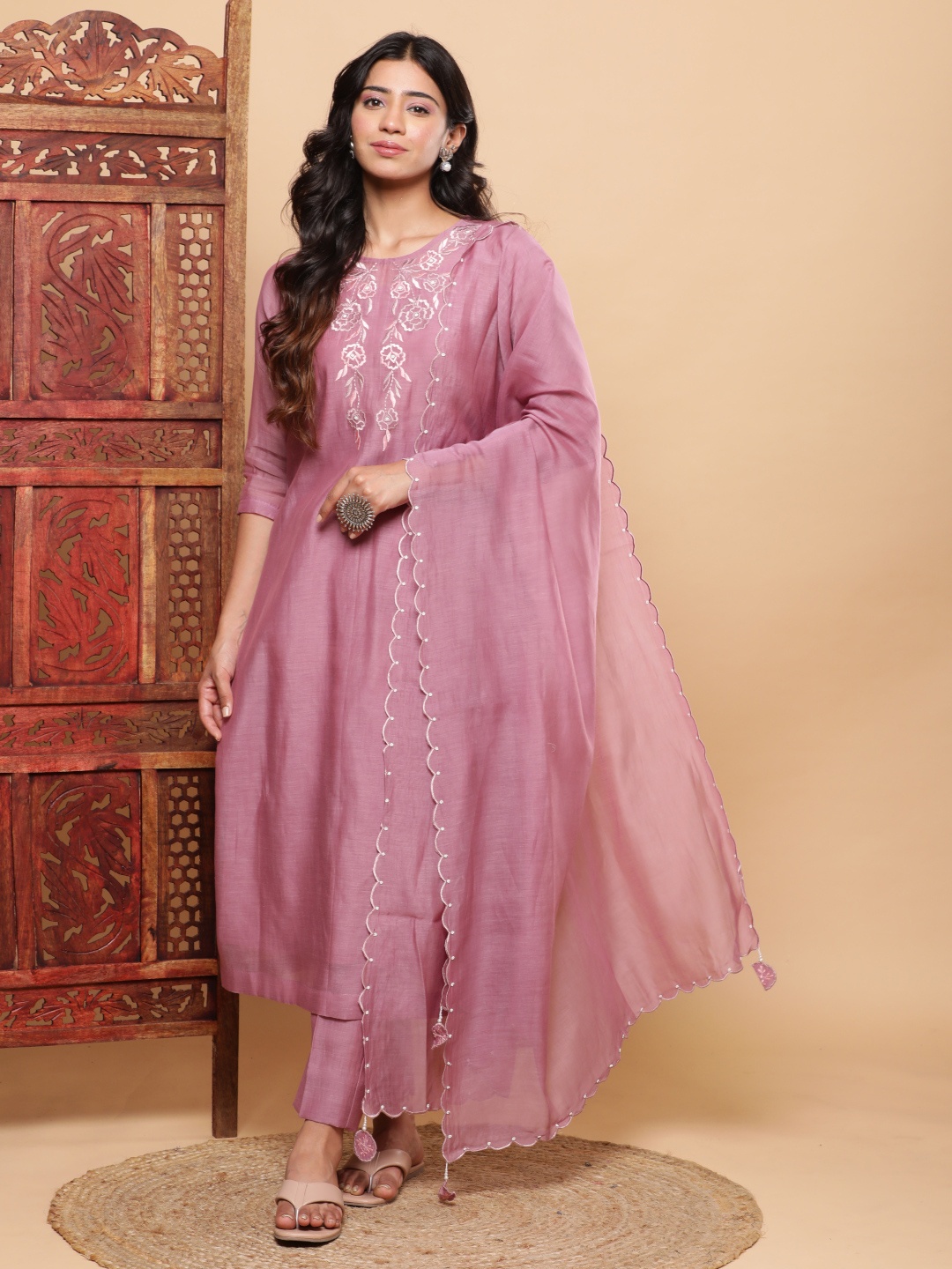 

BohoJazz Nazm Embroidered Straight Kurta & Pants with Dupatta, Mauve