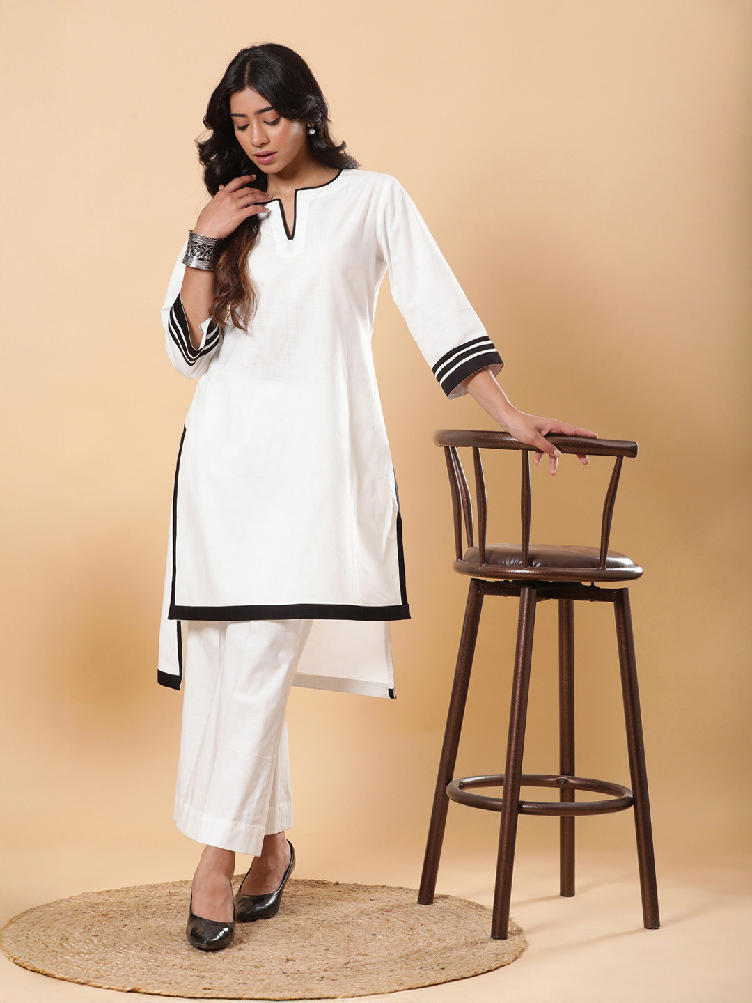 

BohoJazz Linen Detailing High-Low Kurta with Pants, White
