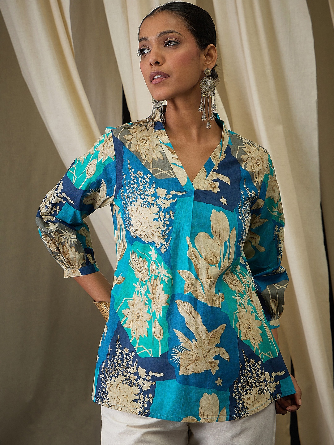 

Anouk Floral Printed V-Neck Pure Cotton Kurti, Blue