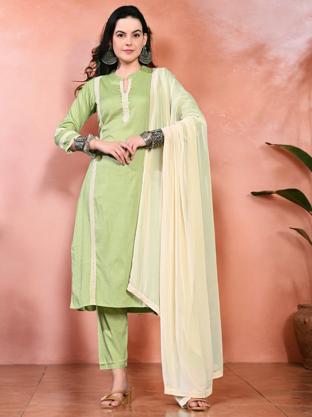

Sangria Panelled Kurta & Trouser With Dupatta, Green