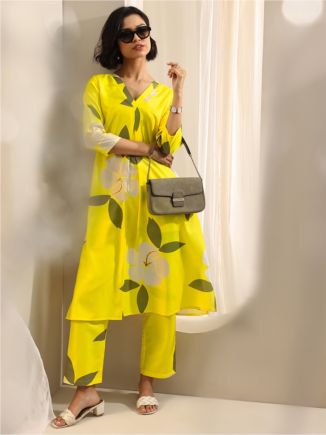 

Libas Women Floral Printed Pleated Kurta with Trousers, Yellow
