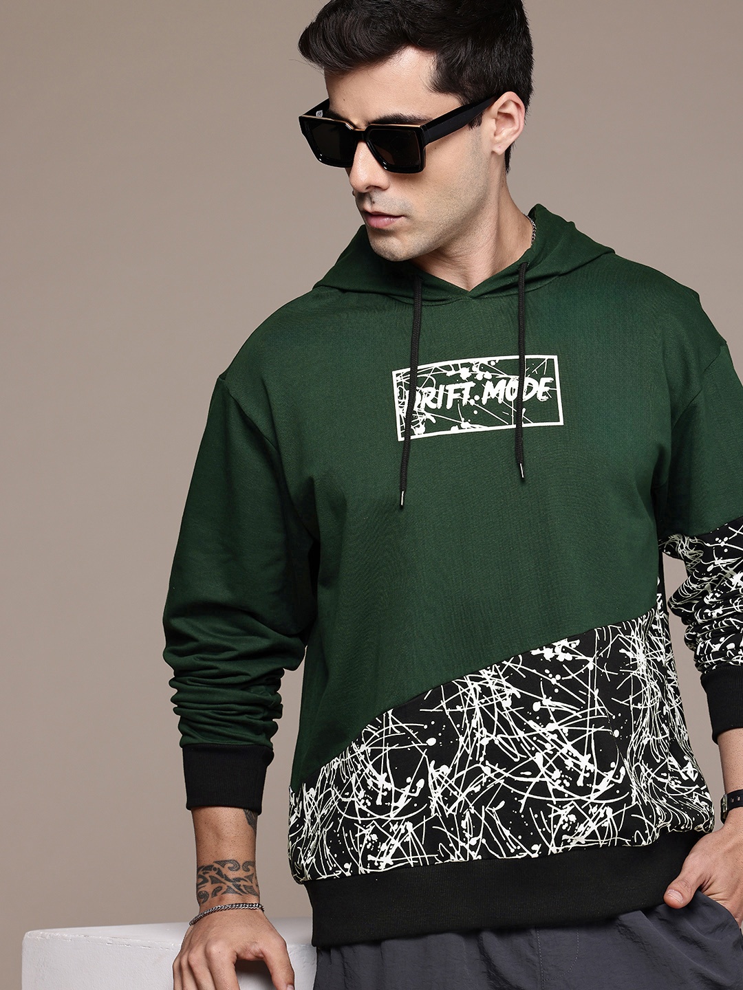 

The Roadster Lifestyle Co. Printed Hooded Pure Cotton Oversized Sweatshirt, Green