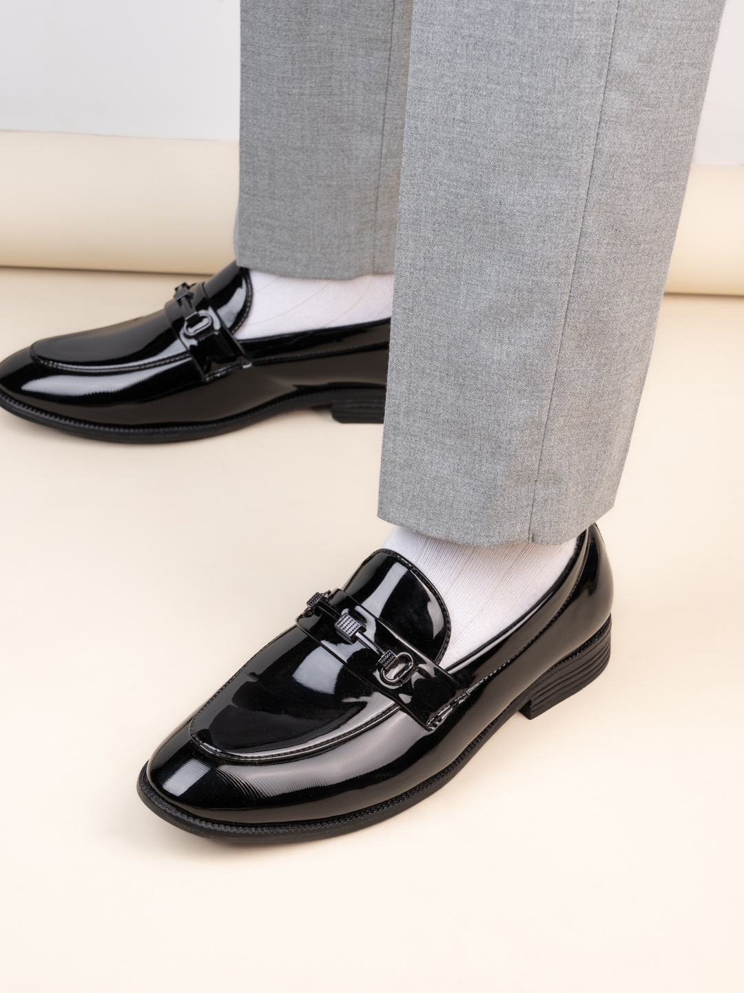 

House of Pataudi Men Formal Loafers, Black
