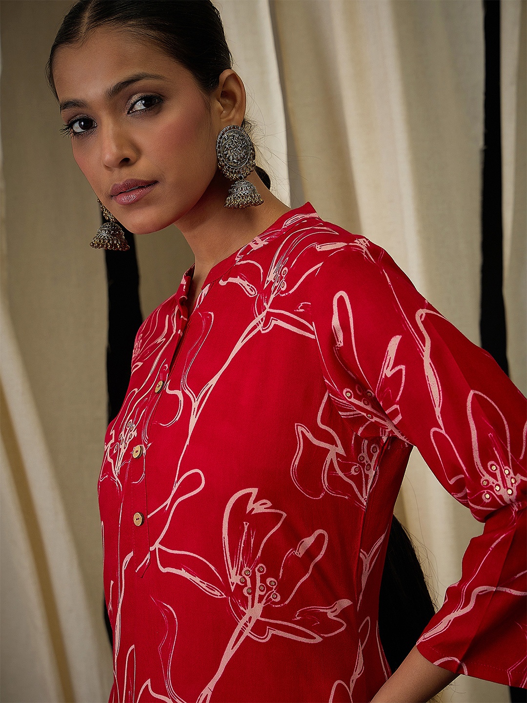 

Anouk Floral Printed Straight Kurta, Red