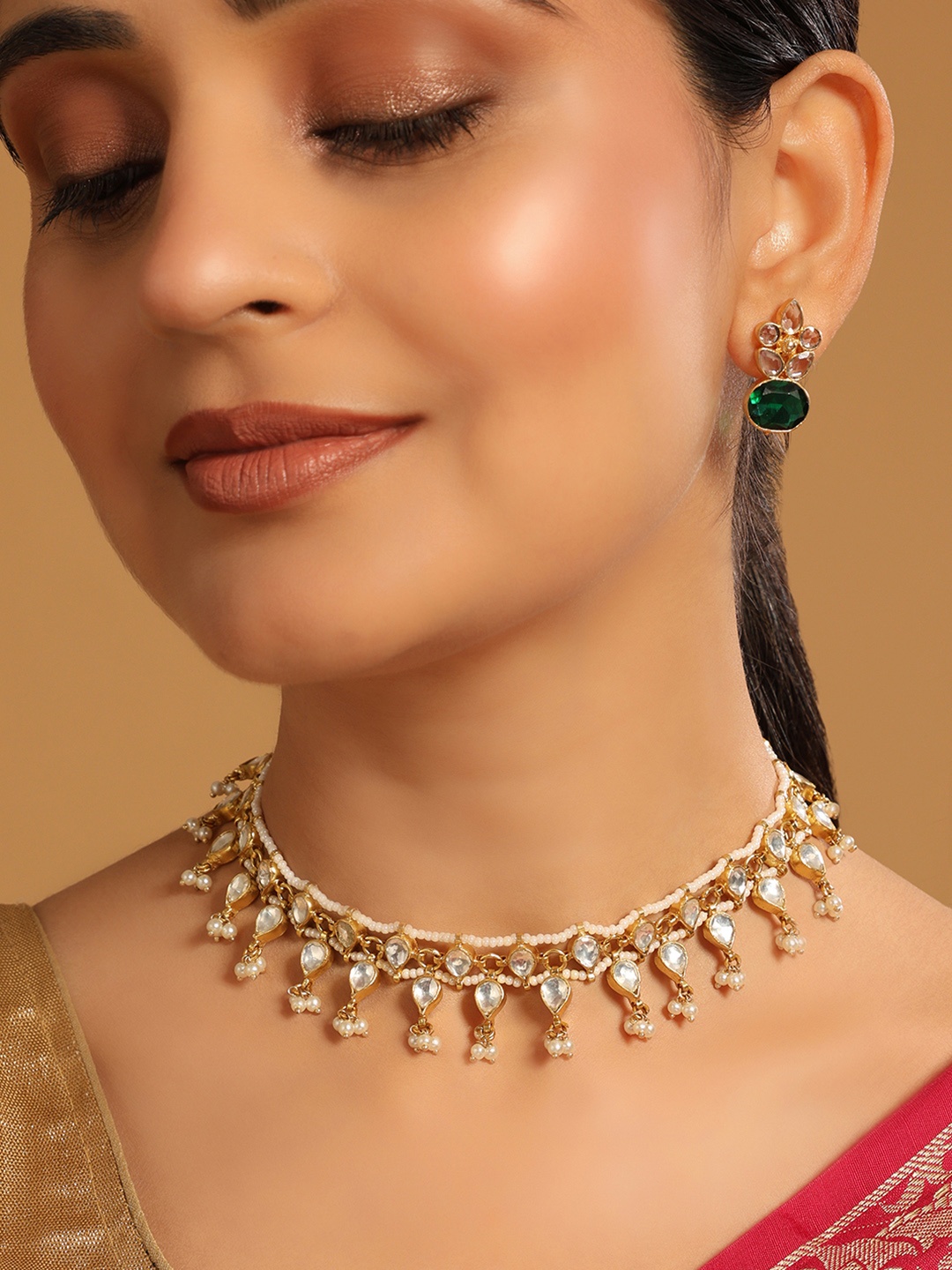 

Yinara Gold-Plated Kundan Studded Matha Patti Head Jewellery