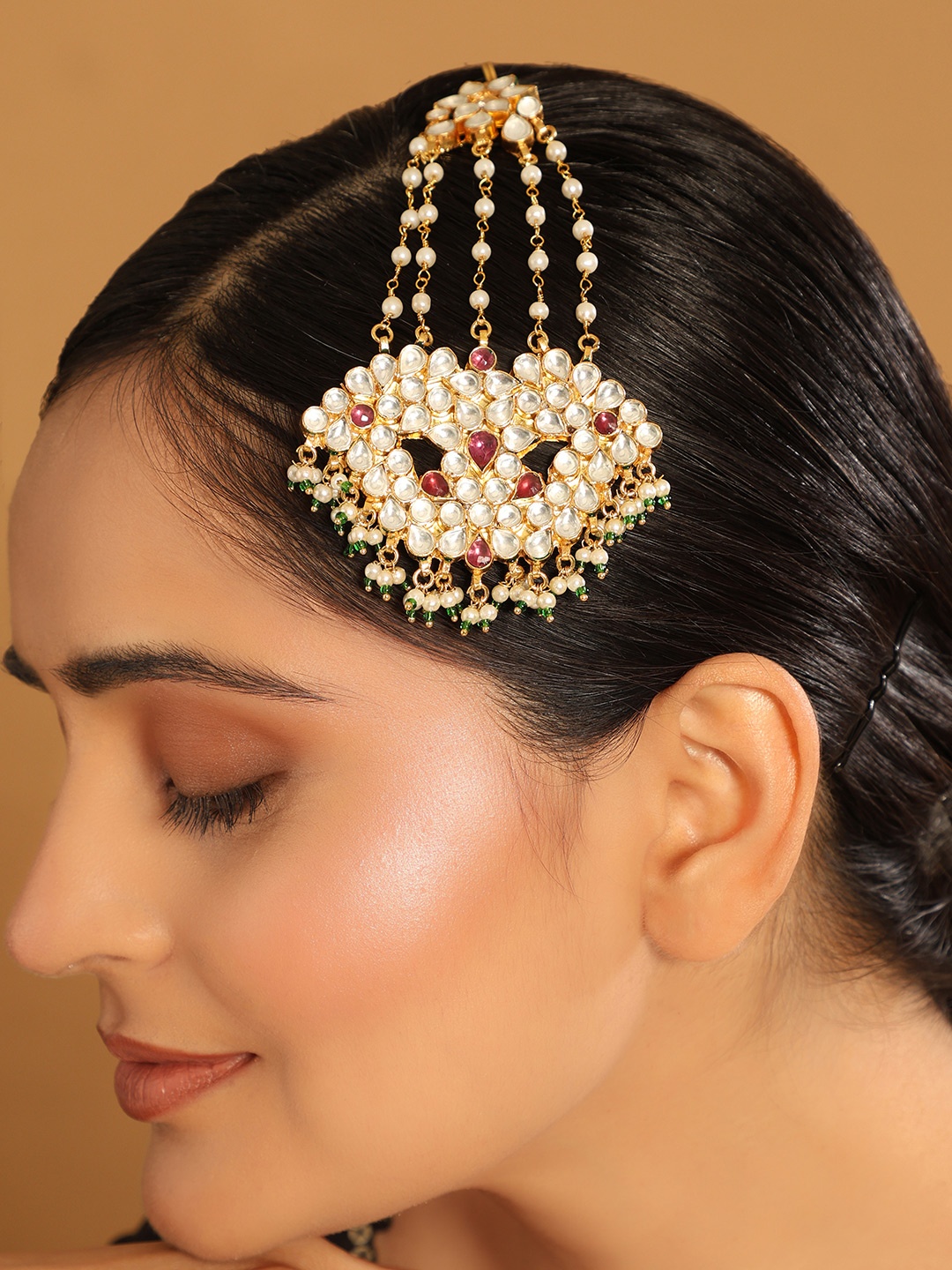 

Yinara Gold-Plated Kundan Studded Jhumar Passa Head Jewellery