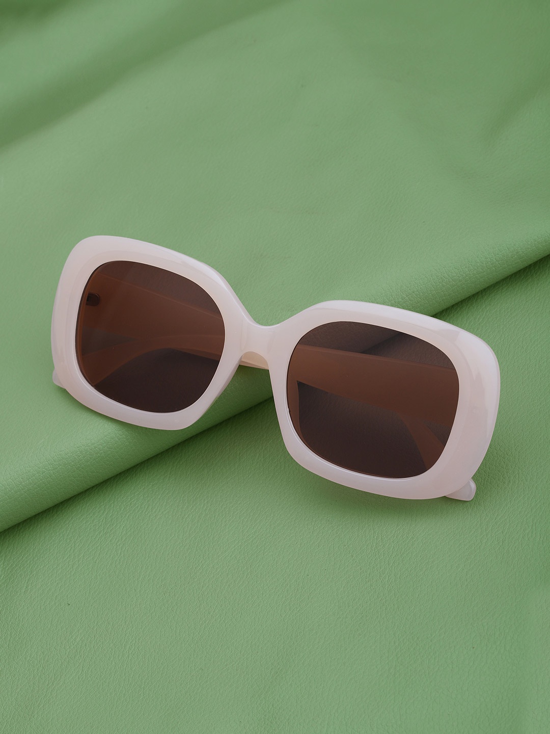 

Carlton London Women Oversized Sunglasses with UV Protected Lens, Peach