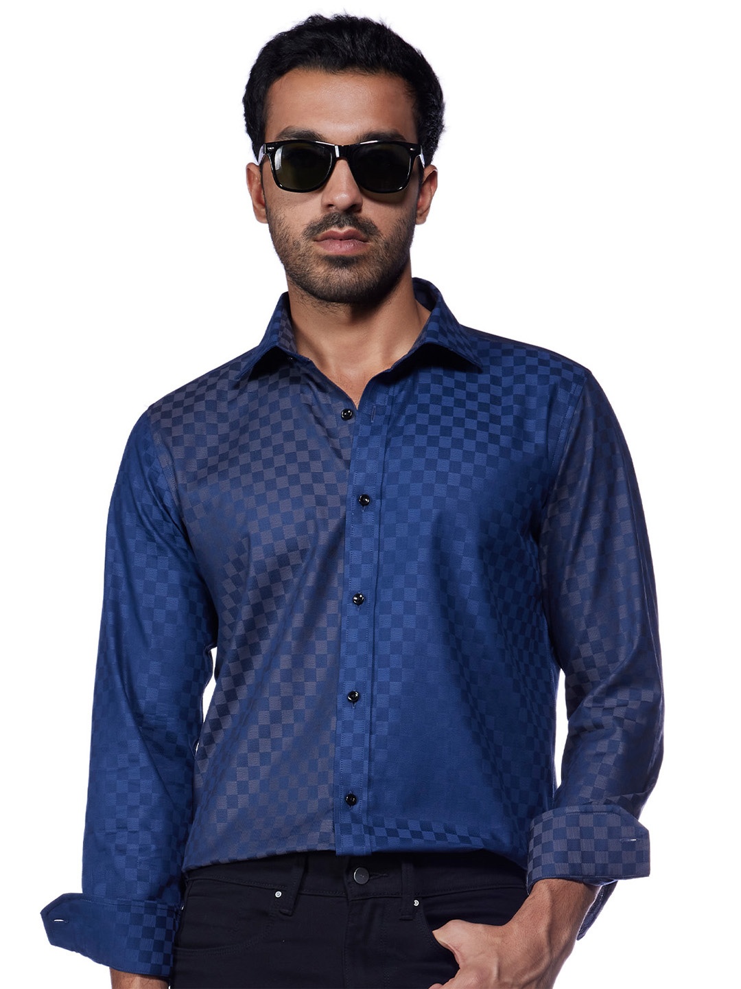 

Bombay Shirt Company Men Colour Blocked Dobby Shirt, Navy blue