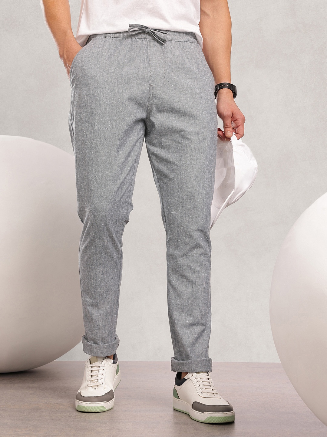 

Nautica Men Smart Solid Chinos Trousers, Grey