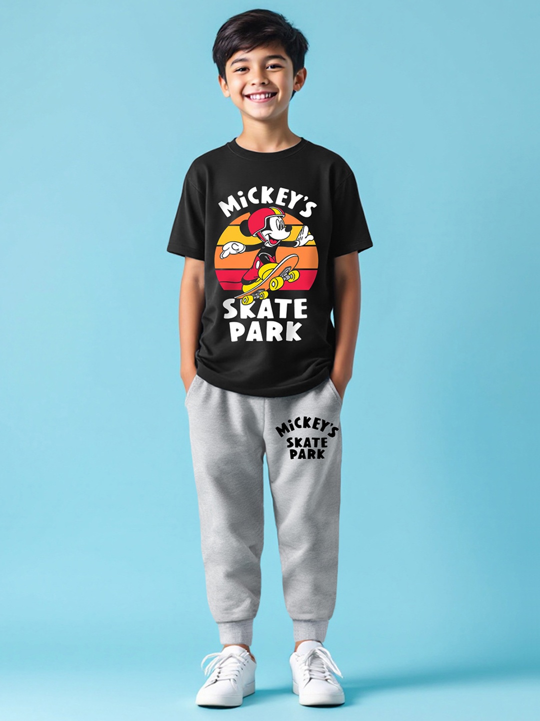 

YK Disney Boys Mickey Mouse Printed T-shirt & Track Pant, Black