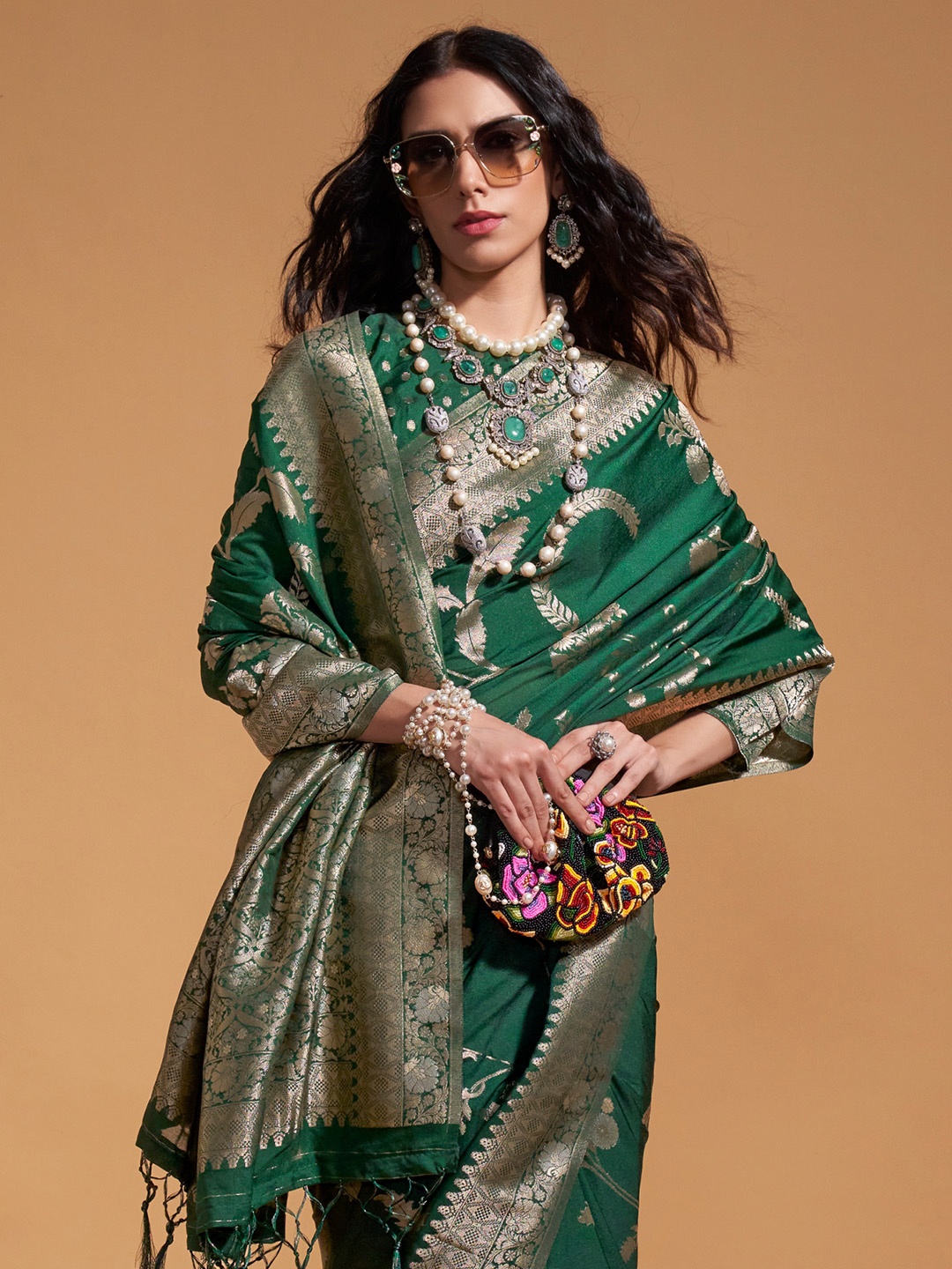 

Ishin Floral Zari Poly Georgette Saree, Green