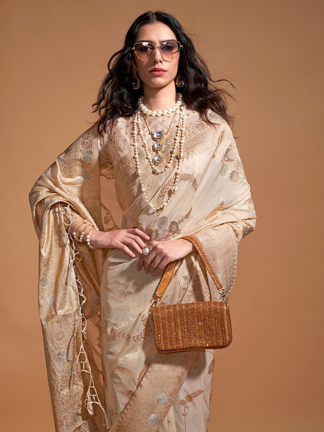 

Ishin Floral Zari Poly Georgette Saree, White